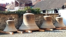 Die Glocken - damals noch vor der Kirche (Martin Bischoff)