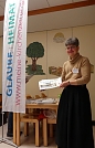 Renate W&auml;hnelt warb f&uuml;r die Kirchenzeitung Glaube + Heimat (Foto: R. Englert)