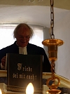Pfarrer i.R. Neubert predigt von der Kanzel aus (Foto: R. Englert)
