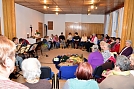 In sch&ouml;ner gro&szlig;er Runde sa&szlig; man beisammen (Foto: G. Heimrich)