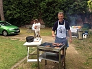 Und auch in Ellrich wurde nat&uuml;rlich lecker gegrillt (Foto: H. J&uuml;ngling)