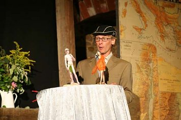 Dr. Konrad B&uuml;chner (alias Frank Gr&uuml;nert)  (Foto: www.sagenhafter-flaeming.de)