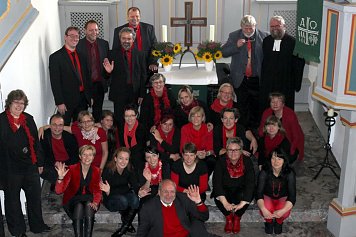 nach dem Gottesdienst in Obershausen (Foto: Michael Bornschein)