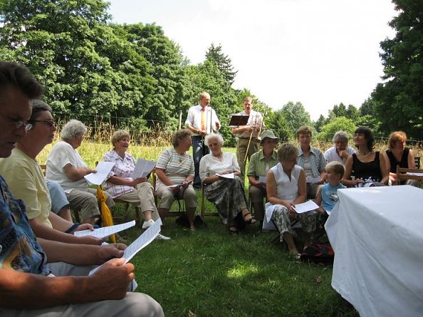 Waldgottesdienst Rothes&uuml;tte (Foto: Claus Conrad)