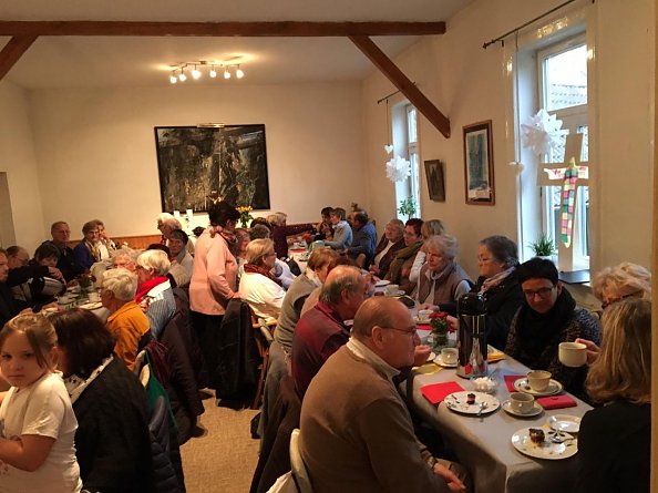 Kaffeetrinken in Bielen  (Foto: Chr. Bischoff )