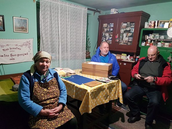 Bescherung in Rum&auml;nien  (Foto: St. Hippmann)