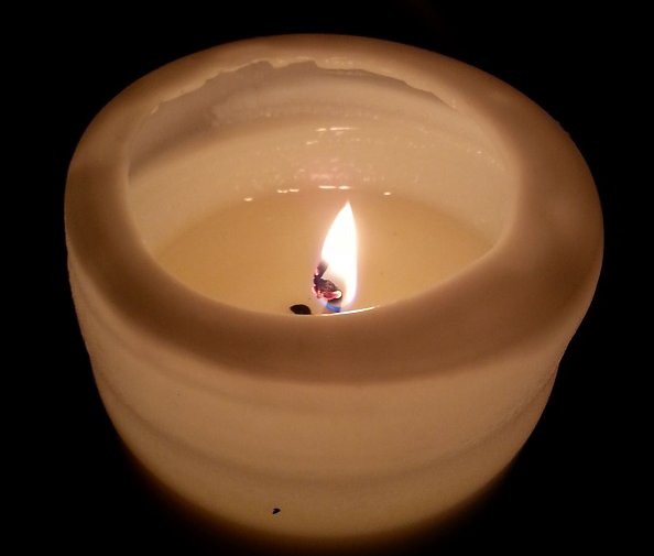 Kerze (Foto: R. Englert)