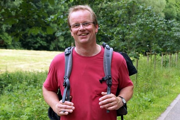 Pfarrer B&uuml;ttner beim Wandermarathon 2017 (Foto: R. Englert)