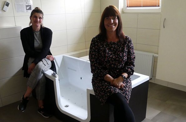 Silke Schreiber und Dayenne D&ouml;ring (v.l.n.r.) (Foto: R. Englert)