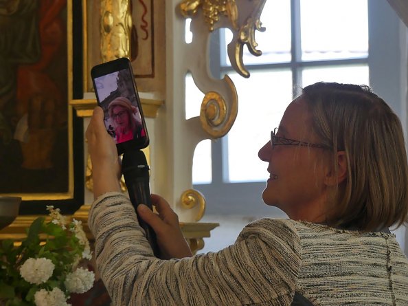 Live-Schalte in den Gottesdienst aus Santiago de Compostella (Foto: R. Englert)