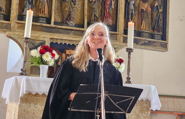 Pfarrerin Marina M&ouml;nnich in Pustleben  (Foto: Regina Englert)