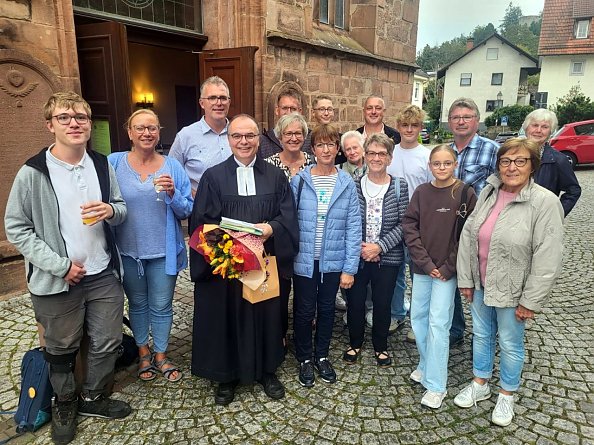 Der S&uuml;dharz in Gernsbach bei Pfarrer Jochen Lenz (Foto: J. Eichel)