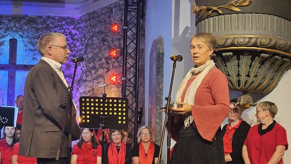 Gru&szlig;worte auch von Superintendent Andreas Schwarze und Kreiskantorin Christine Heimrich (Foto: Regina Englert)