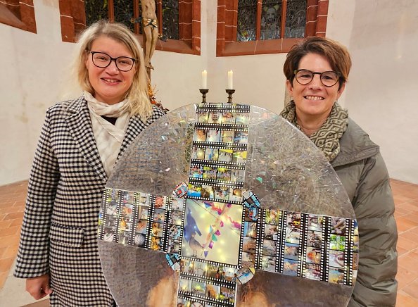 Dana Winter, Vorstandsvorsitzende des &Ouml;kumenischen Kindergartens e. V.� und Elke Gulden, Mitglied im Vorstand  (Foto: Regina Englert)