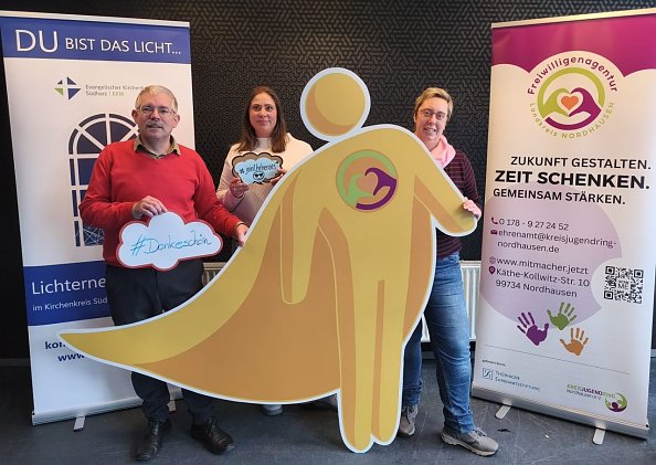 Superintendent Andreas Schwarze, Franziska He&szlig;ler (Freiwilligenagentur Nordhausen) und Sandra Hesse (Ehrenamtsbegleitung im Kirchenkreis S&uuml;dharz)  (Foto: Sandra Hesse)