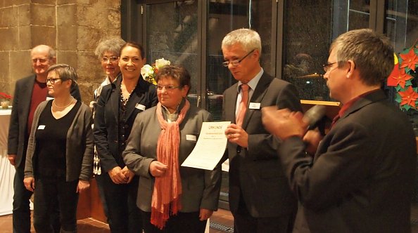 &Uuml;bergabe des &Ouml;kumenepreises 2015 (Foto: R. Englert)