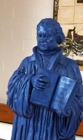 Ein Zwergen-Luther war auch zu Gast (Foto: R. Englert)