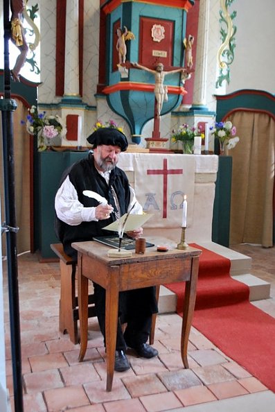Ein Luther wartet schon in Wallrode auf seine G&auml;ste (Foto: Fromm)
